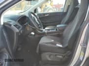 ✅ 2023 Ford Edge SE • VIN: 2FMPK4G91PBA19598 • Lot: 79108204. Wystawiony na Copart z przebiegiem Nie podano. Bezpłatny archiwum sprzedaży aukcyjnych z USA i szczegółowy raport historii pojazdu na DreamBid. Zdjęcie 7.
