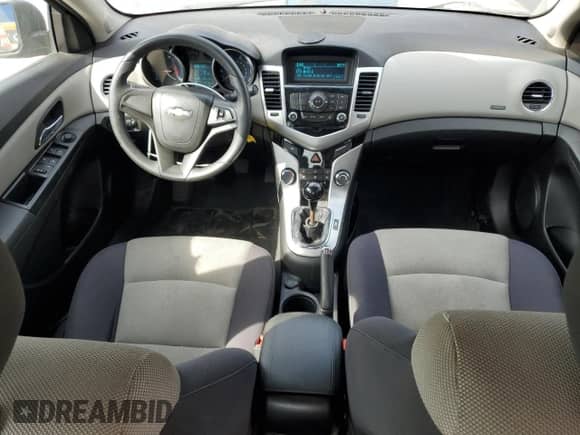 2015 Chevrolet Cruze LS с VIN 1G1PB5SG1F7145959, выставлен на аукционе Copart как лот 54184025 с пробегом 98 510 миль миль и Чистый • Clean title. История ставок и продаж доступна на DreamBid. Изображение 8.