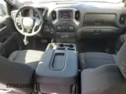 ✅ 2022 Chevrolet Silverado 1500 Custom • VIN: 3GCPDBEK3NG512184 • Lot: 84816405. Wystawiony na Copart z przebiegiem 15 411 mil. Bezpłatny archiwum sprzedaży aukcyjnych z USA i szczegółowy raport historii pojazdu na DreamBid. Zdjęcie 8.