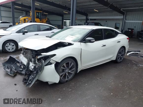 ✅ 2016 Nissan Maxima SR • VIN: 1N4AA6AP1GC443899 • Лот: 42413089. Опубликован ранее на IAAI с пробегом 75 836 миль. Бесплатный доступ к архиву аукционных продаж из США и подробный отчёт об истории автомобиля на DreamBid. Изображение 2.