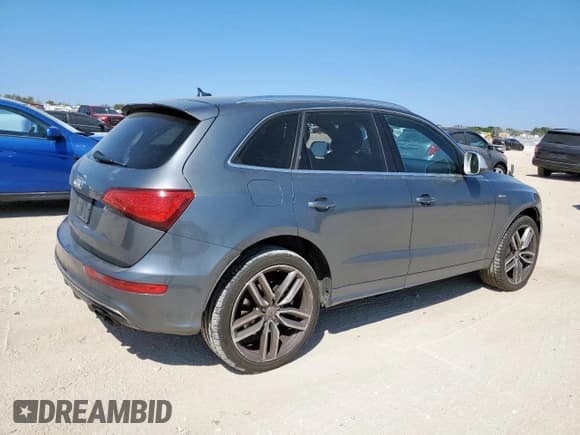 ✅ 2014 Audi SQ5 Premium Plus • VIN: WA1CGAFP2EA099564 • Lot: 84061085. Listed on Copart with 181,821 mi. Free auction sales archive from the USA and detailed vehicle history report at DreamBid. Image 3.