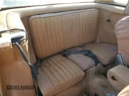 ✅ 1981 Mercedes-Benz 380 SL • VIN: WDBBA45A2BB007133 • Lot: 85577044. Wystawiony na Copart z przebiegiem 132 988 mil. Bezpłatny archiwum sprzedaży aukcyjnych z USA i szczegółowy raport historii pojazdu na DreamBid. Zdjęcie 10.