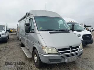 ✅ 2005 Dodge Sprinter • VIN: WD2PD744655747605 • Lot: 41691536. Listed on IAAI with 226,397 mi. Free auction sales archive from the USA and detailed vehicle history report at DreamBid. Image 1.