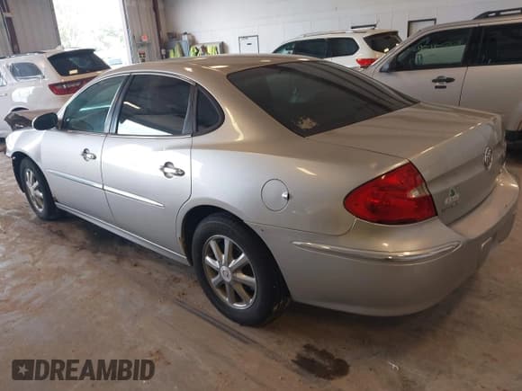 ✅ 2008 Buick LaCrosse CXL • VIN: 2G4WD582681284263 • Лот: 43149461. Опубликован ранее на IAAI с пробегом 197 127 миль. Бесплатный доступ к архиву аукционных продаж из США и подробный отчёт об истории автомобиля на DreamBid. Изображение 3.