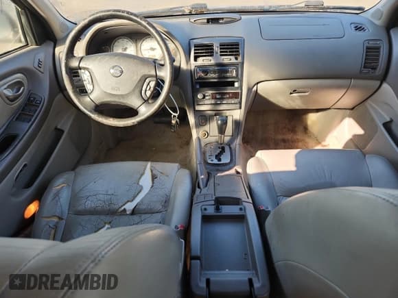 ✅ 2002 Nissan Maxima SE • VIN: JN1DA31D42T424982 • Lot: 91704795. Listed on Copart with 165,755 mi. Free auction sales archive from the USA and detailed vehicle history report at DreamBid. Image 8.