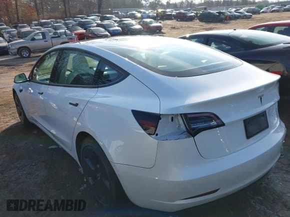 ✅ 2021 Tesla Model 3 Long Range • VIN: 5YJ3E1EB1MF056759 • Lot: 41464108. Wystawiony na IAAI z przebiegiem 48 694 mil. Bezpłatny archiwum sprzedaży aukcyjnych z USA i szczegółowy raport historii pojazdu na DreamBid. Zdjęcie 3.