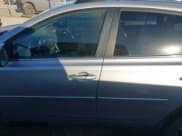 ✅ 2017 Toyota RAV4 XLE • VIN: 2T3RFREV0HW678303 • Лот: 43627908. Опубликован ранее на IAAI с пробегом 105 075 миль. Бесплатный доступ к архиву аукционных продаж из США и подробный отчёт об истории автомобиля на DreamBid. Изображение 14.