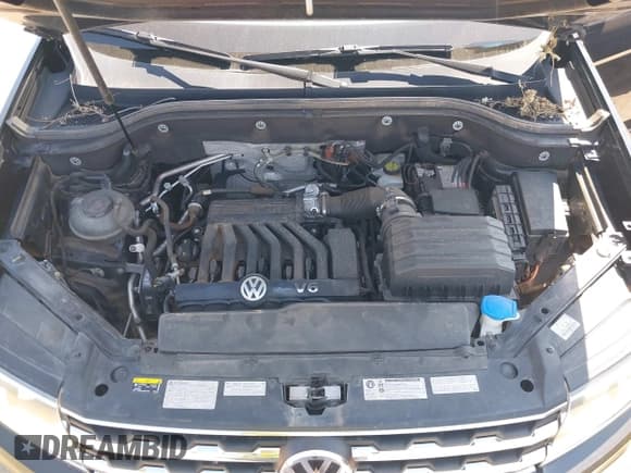 ✅ 2019 Volkswagen Atlas SEL Premium • VIN: 1V2NR2CA3KC555326 • Лот: 43135950. Опубликован ранее на IAAI с пробегом 82 951 миль. Бесплатный доступ к архиву аукционных продаж из США и подробный отчёт об истории автомобиля на DreamBid. Изображение 10.