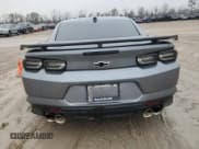 ✅ 2021 Chevrolet Camaro ZL1 • VIN: 1G1FJ1R61M0140058 • Lot: 43051595. Wystawiony na Copart z przebiegiem 29 896 mil. Bezpłatny archiwum sprzedaży aukcyjnych z USA i szczegółowy raport historii pojazdu na DreamBid. Zdjęcie 6.