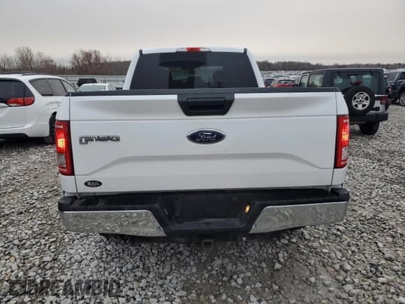 ✅ 2017 Ford F-150 XLT • VIN: 1FTFW1EFXHFC07922 • Лот: 92223995. Опубликован ранее на Copart с пробегом 143 664 миль. Бесплатный доступ к архиву аукционных продаж из США и подробный отчёт об истории автомобиля на DreamBid. Изображение 6.