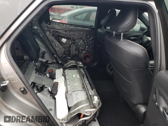 ✅ 2023 Toyota Crown XLE • VIN: JTDAAAAF7P3004744 • Лот: 45863004. Опубликован ранее на Copart с пробегом 20 767 миль. Бесплатный доступ к архиву аукционных продаж из США и подробный отчёт об истории автомобиля на DreamBid. Изображение 10.