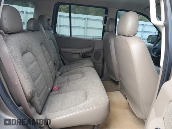 ✅ 2004 Ford Explorer XLS • VIN: 1FMZU62K64UB68846 • Lot: 47682605. Wystawiony na Copart z przebiegiem Nie podano. Bezpłatny archiwum sprzedaży aukcyjnych z USA i szczegółowy raport historii pojazdu na DreamBid. Zdjęcie 11.