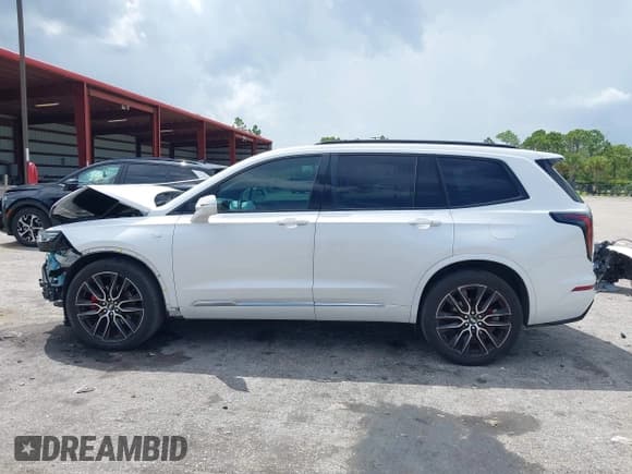 ✅ 2020 Cadillac XT6 AWD Sport • VIN: 1GYKPGRS8LZ226055 • Lot: 43101552. Listed on IAAI with 38,369 mi. Free auction sales archive from the USA and detailed vehicle history report at DreamBid. Image 15.