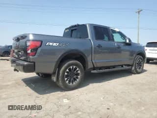 ✅ 2023 Nissan Titan SV • VIN: 1N6AA1EDXPN101172 • Lot: 71212304. Wystawiony na Copart z przebiegiem 19 760 mil. Bezpłatny archiwum sprzedaży aukcyjnych z USA i szczegółowy raport historii pojazdu na DreamBid. Zdjęcie 3.