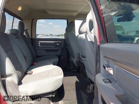 ✅ 2019 Ram 1500 SLT • VIN: 1C6RR7LT5KS533522 • Lot: 43326382. Listed on IAAI with 117,665 mi. Free auction sales archive from the USA and detailed vehicle history report at DreamBid. Image 8.