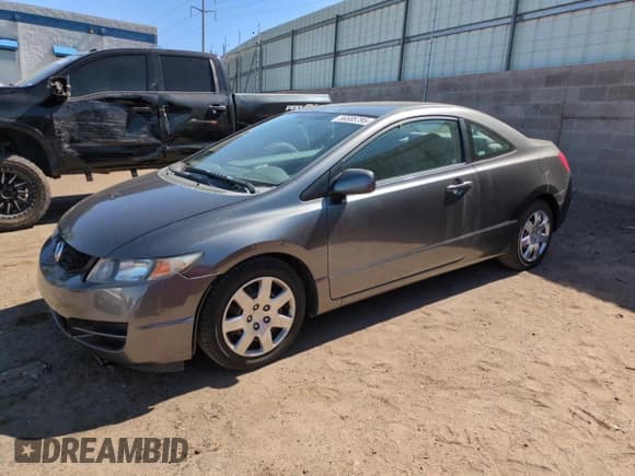 ✅ 2009 Honda Civic LX • VIN: 2HGFG11669H522818 • Lot: 56585795. Listed on Copart with 64,017 mi. Free auction sales archive from the USA and detailed vehicle history report at DreamBid. Image 1.