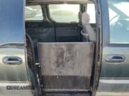 ✅ 2000 Dodge Caravan LE • VIN: 1B4GP54L7YB571056 • Lot: 71631365. Listed on Copart with 136,970 mi. Free auction sales archive from the USA and detailed vehicle history report at DreamBid. Image 11.