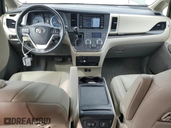 ✅ 2019 Toyota Sienna XLE • VIN: 5TDDZ3DC9KS220525 • Лот: 72055095. Опубликован ранее на Copart с пробегом 89 745 миль. Бесплатный доступ к архиву аукционных продаж из США и подробный отчёт об истории автомобиля на DreamBid. Изображение 8.