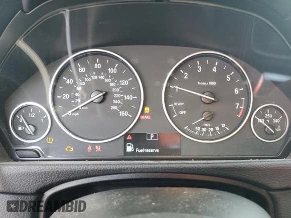 ✅ 2015 BMW 3 Series 328i xDrive • VIN: WBA3B5G50FNS12833 • Лот: 90744555. Опубликован ранее на Copart с пробегом 171 537 миль. Бесплатный доступ к архиву аукционных продаж из США и подробный отчёт об истории автомобиля на DreamBid. Изображение 9.