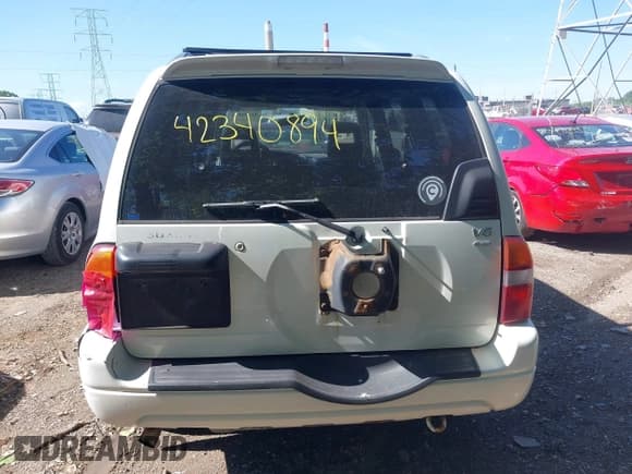 ✅ 2002 Suzuki XL7 Standard • VIN: JS3TX92VX24122111 • Lot: 42340894. Listed on IAAI with 250,309 mi. Free auction sales archive from the USA and detailed vehicle history report at DreamBid. Image 16.