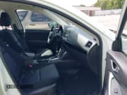 ✅ 2015 Mazda CX-5 Sport • VIN: JM3KE4BY1F0553258 • Lot: 43117276. Wystawiony na IAAI z przebiegiem 90 506 mil. Bezpłatny archiwum sprzedaży aukcyjnych z USA i szczegółowy raport historii pojazdu na DreamBid. Zdjęcie 5.