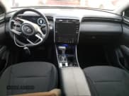 ✅ 2022 Hyundai Tucson SEL • VIN: 5NMJF3AE3NH105587 • Lot: 72389172. Wystawiony na Copart z przebiegiem 14 896 mil. Bezpłatny archiwum sprzedaży aukcyjnych z USA i szczegółowy raport historii pojazdu na DreamBid. Zdjęcie 8.