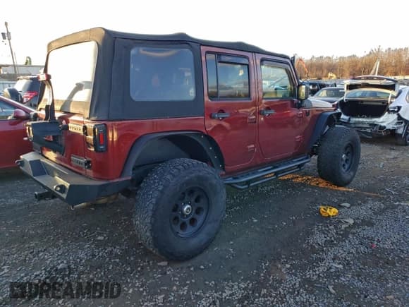 ✅ 2007 Jeep Wrangler Unlimited X • VIN: 1J4GA39157L168163 • Lot: 94417505. Listed on Copart with 155,026 mi. Free auction sales archive from the USA and detailed vehicle history report at DreamBid. Image 3.