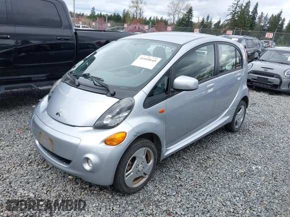 ✅ 2016 Mitsubishi i-MiEV ES • VIN: JA3215H46GU000242 • Лот: 41905645. Опубликован ранее на IAAI с пробегом 38 001 миль. Бесплатный доступ к архиву аукционных продаж из США и подробный отчёт об истории автомобиля на DreamBid. Изображение 19.