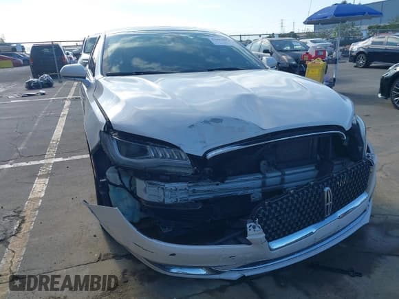 ✅ 2019 Lincoln MKZ Hybrid Reserve I • VIN: 3LN6L5LU7KR631615 • Лот: 43419024. Опубликован ранее на IAAI с пробегом 233 492 миль. Бесплатный доступ к архиву аукционных продаж из США и подробный отчёт об истории автомобиля на DreamBid. Изображение 6.