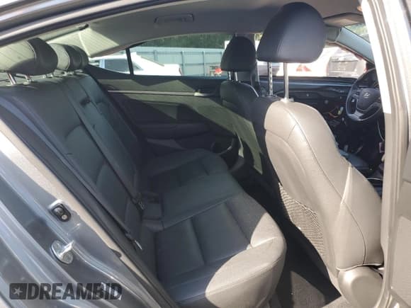 ✅ 2017 Hyundai Elantra SE • VIN: KMHD84LF8HU263869 • Lot: 89905565. Listed on Copart with 112,171 mi. Free auction sales archive from the USA and detailed vehicle history report at DreamBid. Image 10.