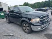 ✅ 2009 Dodge 1500 Laramie • VIN: 1D3HV13T99S756872 • Lot: 42825188. Wystawiony na IAAI z przebiegiem 195 802 mil. Bezpłatny archiwum sprzedaży aukcyjnych z USA i szczegółowy raport historii pojazdu na DreamBid. Zdjęcie 1.