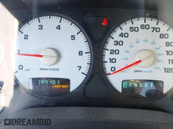 ✅ 2004 Dodge 1500 SLT • VIN: 1D7HU18D84J259796 • Лот: 43539435. Опубликован ранее на IAAI с пробегом 199 101 миль. Бесплатный доступ к архиву аукционных продаж из США и подробный отчёт об истории автомобиля на DreamBid. Изображение 7.