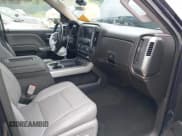 ✅ 2018 Chevrolet Silverado 1500 LTZ • VIN: 3GCUKSEC7JG219819 • Lot: 42834448. Wystawiony na IAAI z przebiegiem 77 237 mil. Bezpłatny archiwum sprzedaży aukcyjnych z USA i szczegółowy raport historii pojazdu na DreamBid. Zdjęcie 5.