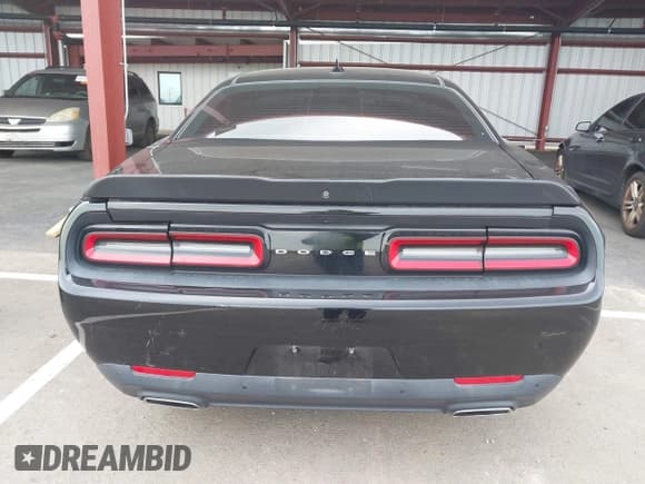 ✅ 2016 Dodge Challenger SXT • VIN: 2C3CDZAG4GH225971 • Lot: 43817642. Wystawiony na IAAI z przebiegiem 128 622 mil. Bezpłatny archiwum sprzedaży aukcyjnych z USA i szczegółowy raport historii pojazdu na DreamBid. Zdjęcie 16.
