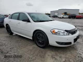 2010 Chevrolet Impala LT z VIN 2G1WB5EN0A1255624, wystawiony jako Copart lot #85950545 z przebiegiem 170 351 mil mil oraz Czysty tytuł • Clean title. Historia ofert i sprzedaży dostępna na DreamBid. Obrazek 4.