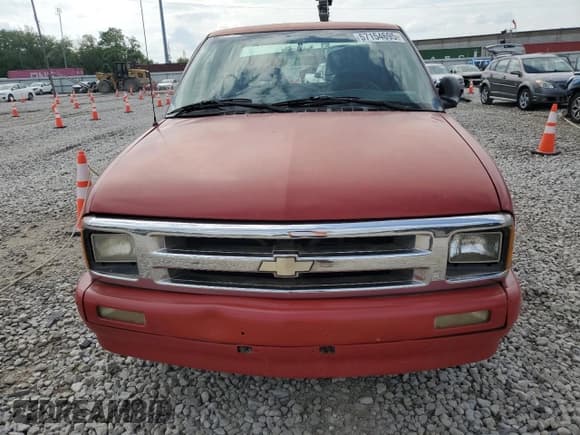 ✅ 1995 Chevrolet S-10 LS • VIN: 1GCCS1949SK139523 • Лот: 57154695. Опубликован ранее на Copart с пробегом 190 169 миль. Бесплатный доступ к архиву аукционных продаж из США и подробный отчёт об истории автомобиля на DreamBid. Изображение 5.