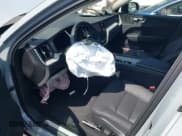 ✅ 2025 Volvo XC60 Plus • VIN: YV4H60RC4S1000561 • Lot: 42644166. Listed on IAAI with 9,457 mi. Free auction sales archive from the USA and detailed vehicle history report at DreamBid. Image 18.