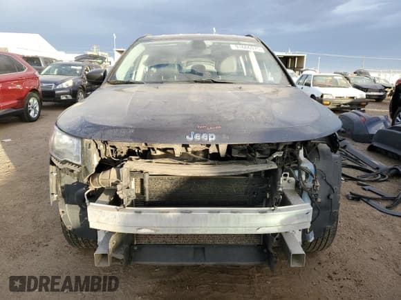 ✅ 2019 Jeep Compass Latitude • VIN: 3C4NJDBB8KT818316 • Lot: 91666975. Listed on Copart with 74,306 mi. Free auction sales archive from the USA and detailed vehicle history report at DreamBid. Image 5.