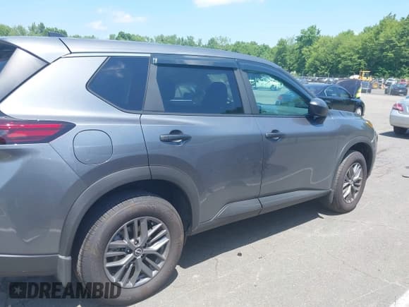 ✅ 2025 Nissan Rogue S • VIN: 5N1BT3AB6SC841349 • Lot: 42722570. Listed on IAAI with 1,430 mi. Free auction sales archive from the USA and detailed vehicle history report at DreamBid. Image 13.