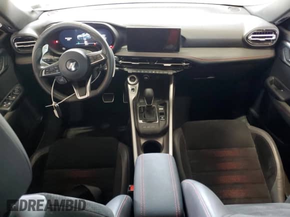 ✅ 2024 Dodge Hornet R/T • VIN: ZACPDFCW0R3A18373 • Лот: 64247645. Размещён на Copart с пробегом 5 410 миль миль. Получите бесплатный доступ к архиву аукционных продаж из США и посмотрите подробный отчёт об истории автомобиля на DreamBid. Изображение 8.