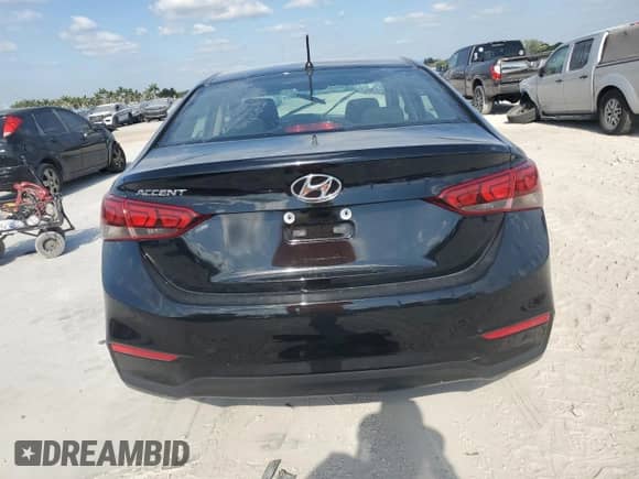 ✅ 2022 Hyundai Accent SE • VIN: 3KPC24A61NE182565 • Lot: 53781655. Wystawiony na Copart z przebiegiem Nie podano mil. Skorzystaj z bezpłatnego archiwum sprzedaży aukcyjnych z USA i zobacz szczegółowy raport historii pojazdu na DreamBid. Zdjęcie 6.