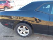 ✅ 2009 Dodge Challenger SE • VIN: 2B3LJ44V29H535946 • Lot: 41578134. Wystawiony na IAAI z przebiegiem 226 865 mil. Bezpłatny archiwum sprzedaży aukcyjnych z USA i szczegółowy raport historii pojazdu na DreamBid. Zdjęcie 12.