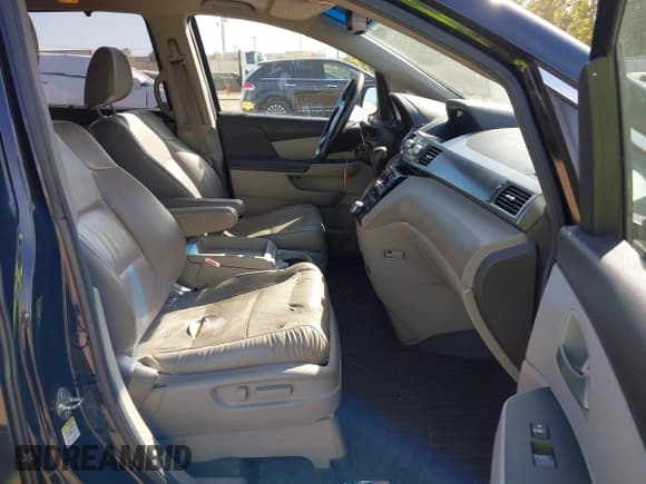 ✅ 2012 Honda Odyssey EX-L • VIN: 5FNRL5H65CB063735 • Lot: 43364296. Wystawiony na IAAI z przebiegiem 303 288 mil. Bezpłatny archiwum sprzedaży aukcyjnych z USA i szczegółowy raport historii pojazdu na DreamBid. Zdjęcie 5.