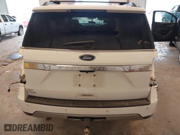 ✅ 2020 Ford Expedition Max XLT • VIN: 1FMJK1JTXLEA52686 • Lot: 43456485. Wystawiony na IAAI z przebiegiem 128 476 mil. Bezpłatny archiwum sprzedaży aukcyjnych z USA i szczegółowy raport historii pojazdu na DreamBid. Zdjęcie 16.