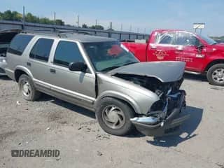 2001 Chevrolet Blazer LT with VIN 1GNDT13W61K195968, listed as a IAAI auction lot 42969298 with 162,344 mi miles and . Bid and sale history available at DreamBid. Image 1.
