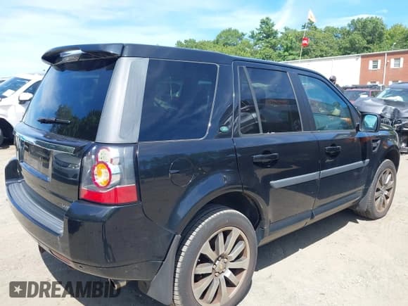 ✅ 2013 Land Rover LR2 • VIN: SALFR2BG4DH327894 • Lot: 43029743. Wystawiony na IAAI z przebiegiem 118 398 mil. Bezpłatny archiwum sprzedaży aukcyjnych z USA i szczegółowy raport historii pojazdu na DreamBid. Zdjęcie 4.