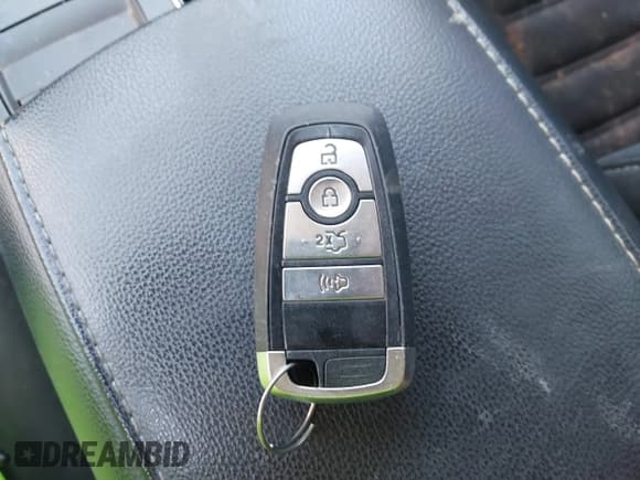 ✅ 2017 Ford Fusion SE • VIN: 3FA6P0H72HR370360 • Lot: 43244810. Wystawiony na IAAI z przebiegiem 91 376 mil. Bezpłatny archiwum sprzedaży aukcyjnych z USA i szczegółowy raport historii pojazdu na DreamBid. Zdjęcie 11.