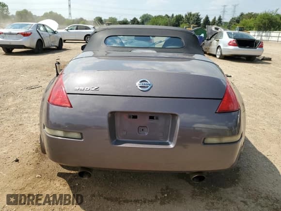 ✅ 2004 Nissan 350Z Touring • VIN: JN1AZ36A74T013329 • Lot: 68836465. Wystawiony na Copart z przebiegiem 184 894 mil. Bezpłatny archiwum sprzedaży aukcyjnych z USA i szczegółowy raport historii pojazdu na DreamBid. Zdjęcie 6.