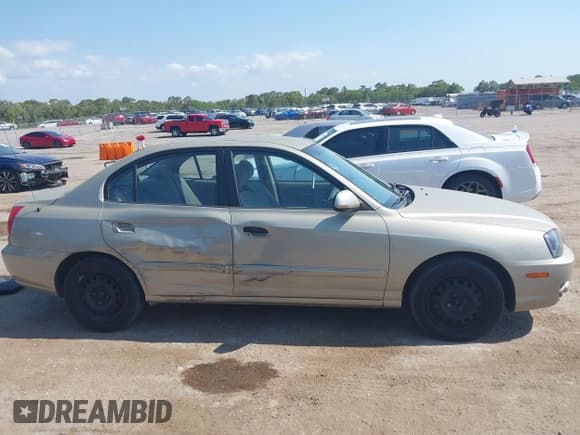 ✅ 2005 Hyundai Elantra GLS • VIN: KMHDN46D25U066338 • Lot: 42112570. Wystawiony na IAAI z przebiegiem 200 809 mil. Bezpłatny archiwum sprzedaży aukcyjnych z USA i szczegółowy raport historii pojazdu na DreamBid. Zdjęcie 13.