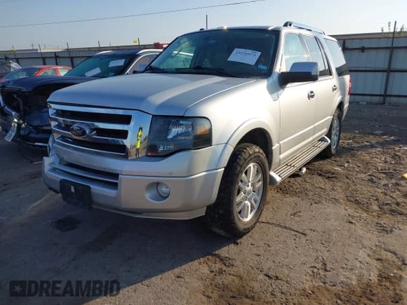 ✅ 2013 Ford Expedition Limited • VIN: 1FMJU1K58DEF31801 • Lot: 43536973. Listed on IAAI with 142,287 mi. Free auction sales archive from the USA and detailed vehicle history report at DreamBid. Image 17.